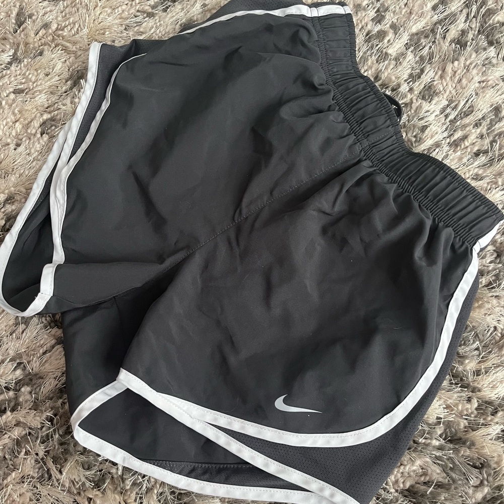 gray nike women’s shorts